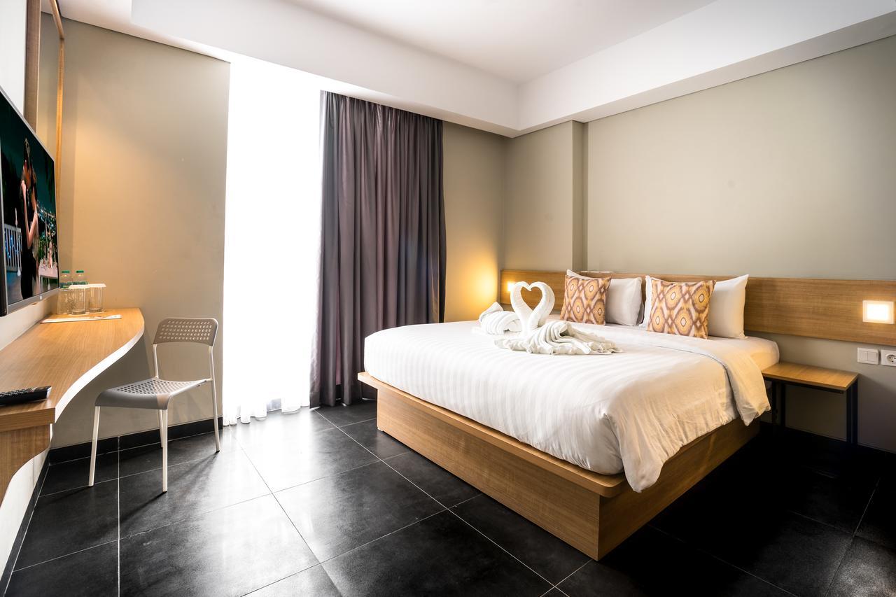 Maple Hotel Grogol Jacarta Exterior foto